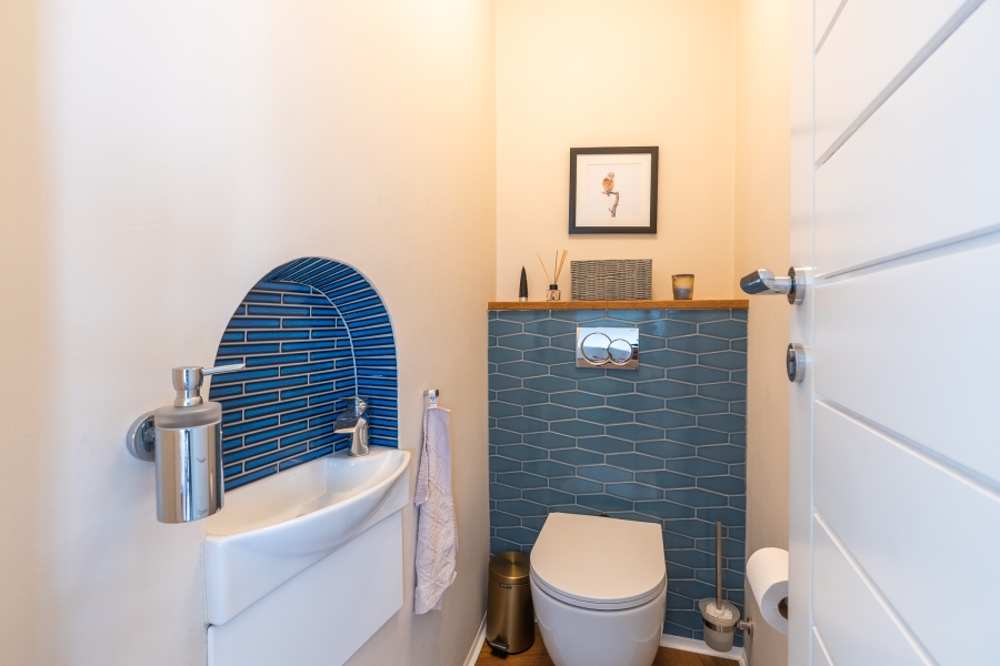 1 Bedroom Property for Sale in Vredehoek Western Cape